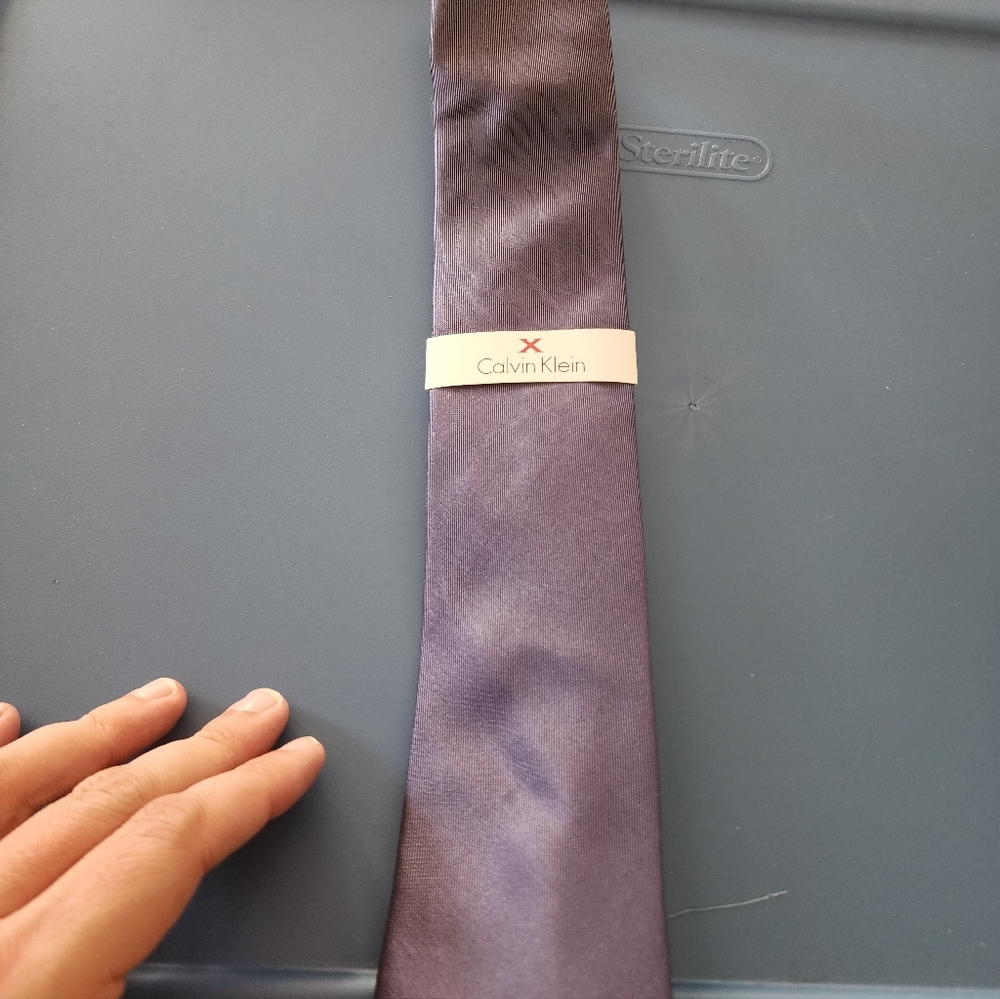 Calvin Klein Purple Slim Tie